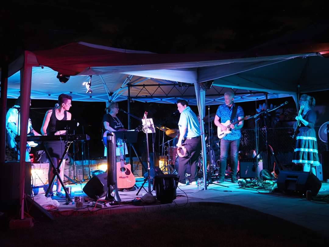 Donny Dark, Kate Dran, Laura Whitlock, Dan Burke, Kelly Sheridan, Shelvis and the Roustabouts, photos by Stacy Cushing McClure